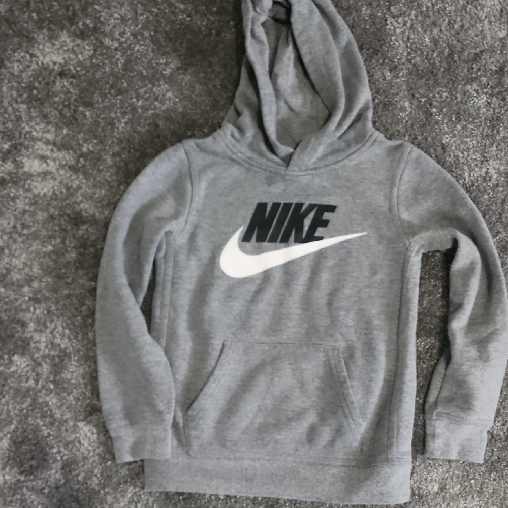 Nike Boys Hoodie size 6/7